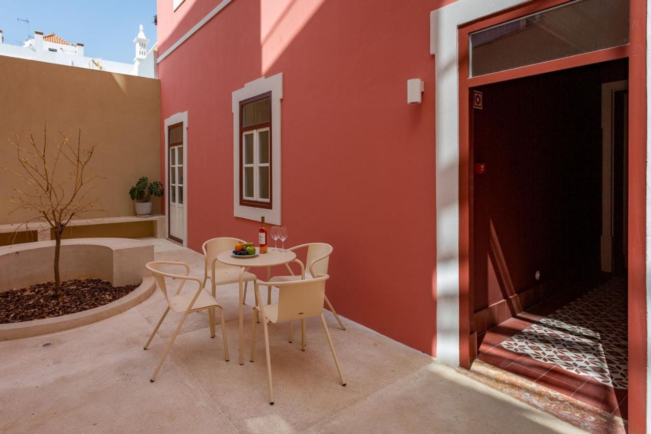 Princess Building W/Pool By Lovelystay Vila Real de Santo Antonio Bagian luar foto