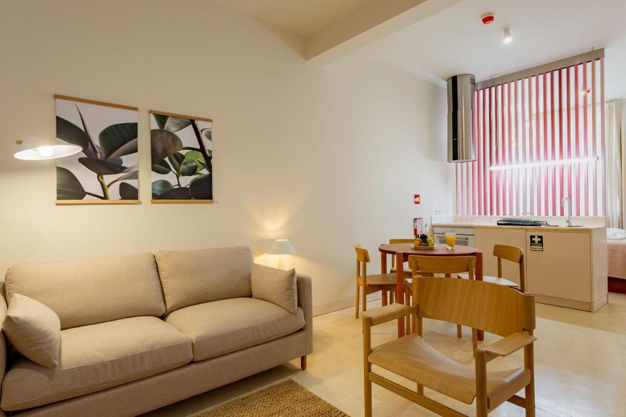 Princess Building W/Pool By Lovelystay Vila Real de Santo Antonio Bagian luar foto